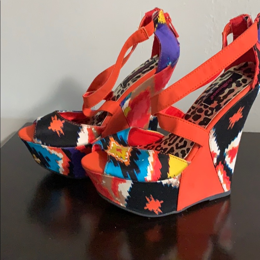 Super fun and Colorful 6.5 Wedged Sandals
